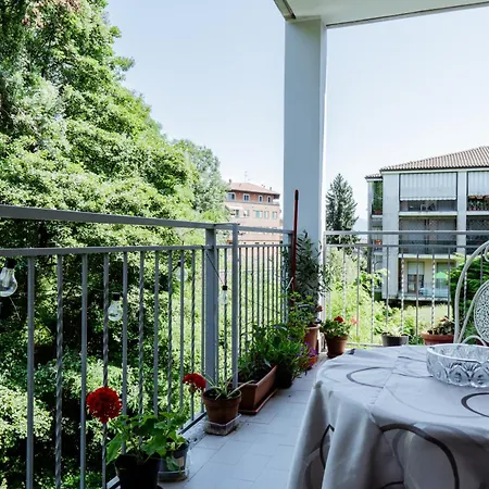 Cozy Art Apartment Meina